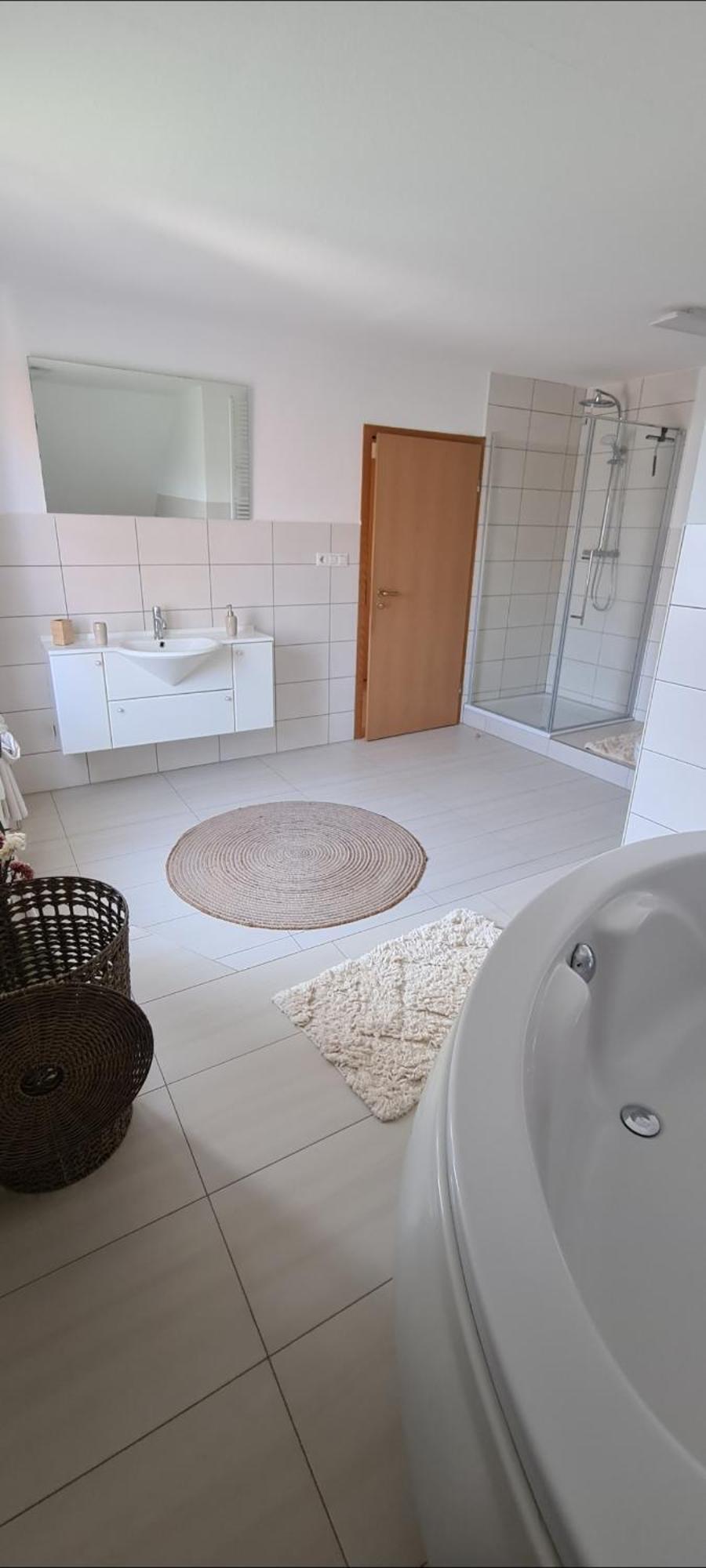 Stilvolle Ferienwohnung Free Parking, Space, Wlan Niestetal Luaran gambar