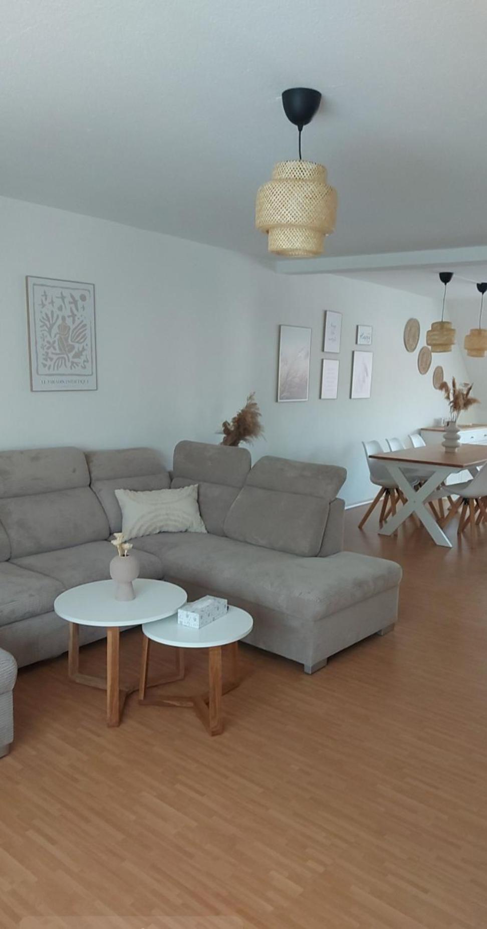 Stilvolle Ferienwohnung Free Parking, Space, Wlan Niestetal Luaran gambar