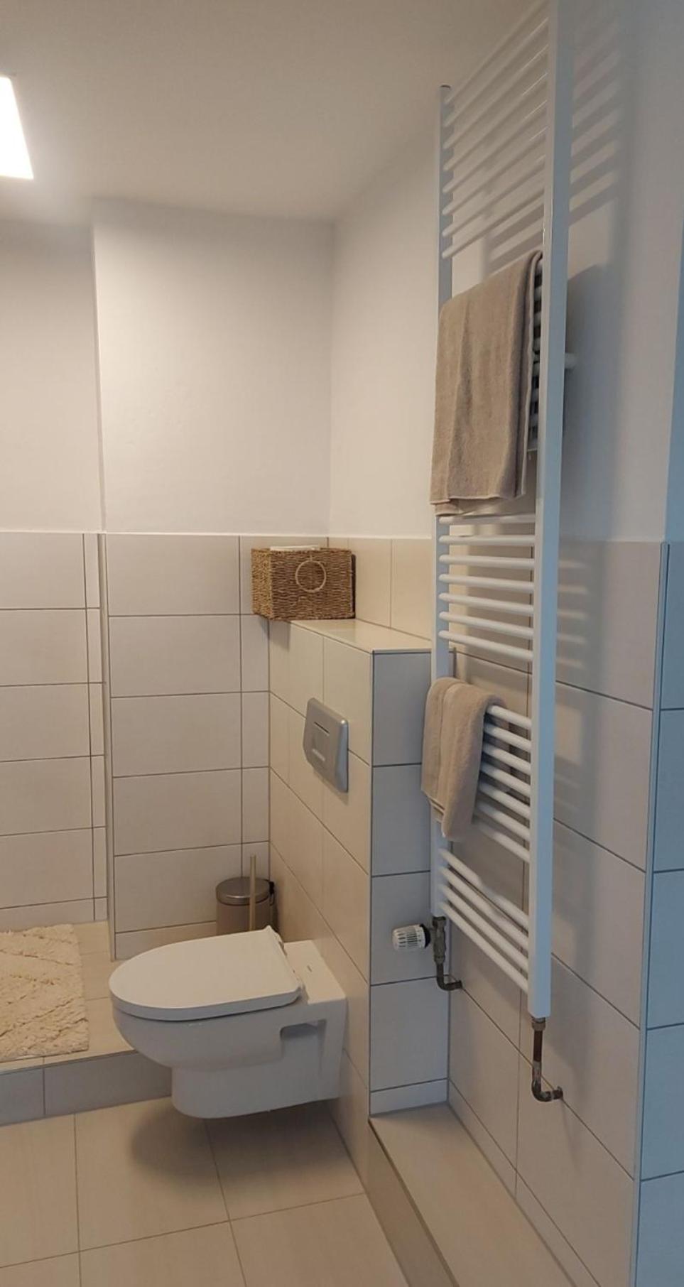 Stilvolle Ferienwohnung Free Parking, Space, Wlan Niestetal Luaran gambar